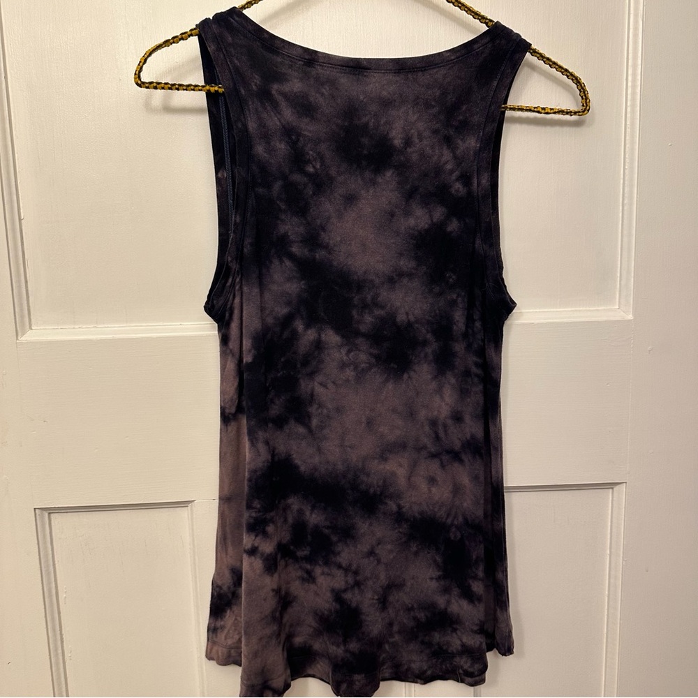 βοΈ American Eagle Outfitters Soft & Sexy Tie-Dye Tank - Purple and Black - Picture 4 of 5